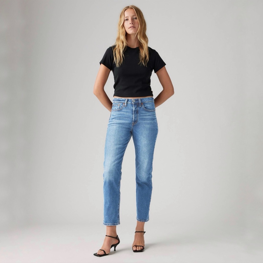 Levi's | Premium‎ Denim Wedgie Straight Jeans Size 25